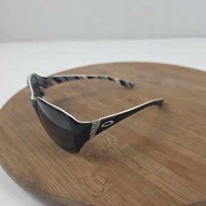 Oakley Sunglasses Womens One Size Black Gray Wrap Striped Temples Plastic